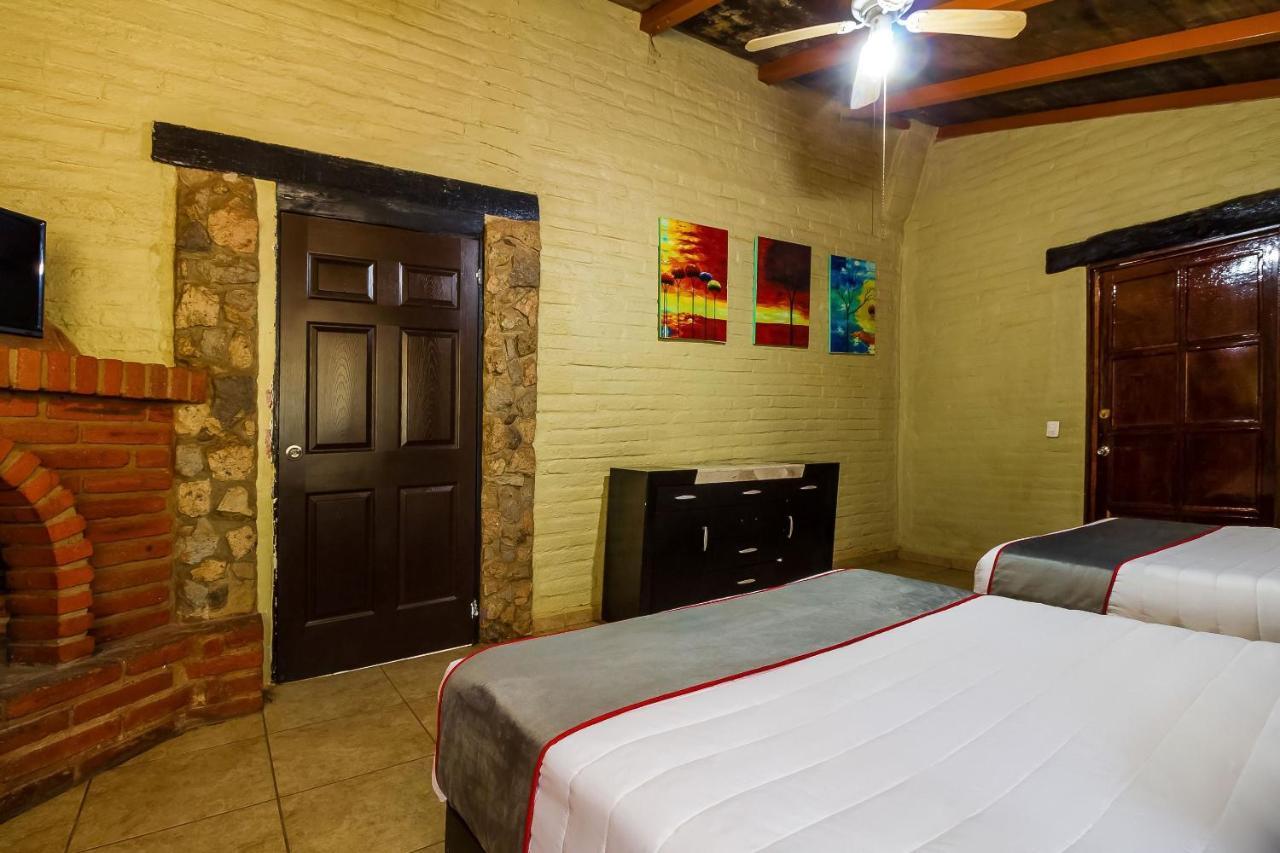 Zapotlanejo Hotel Hacienda Coyotes المظهر الخارجي الصورة