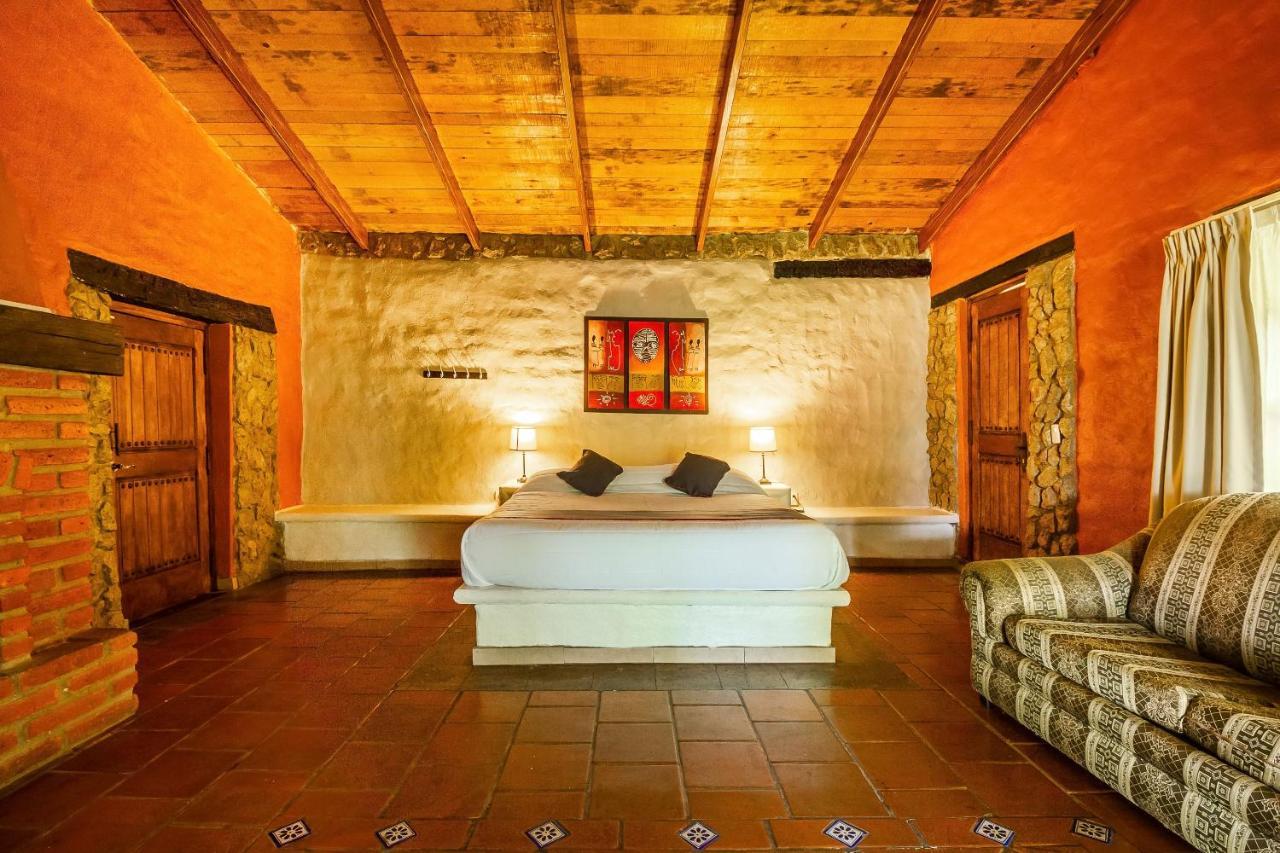 Zapotlanejo Hotel Hacienda Coyotes المظهر الخارجي الصورة